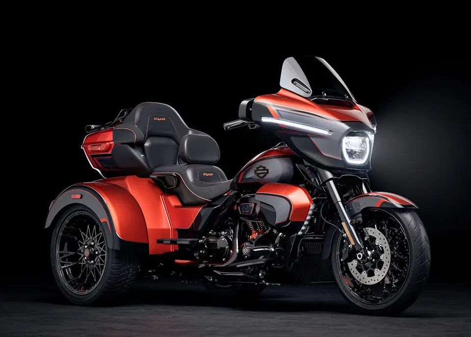 2026 Harley-Davidson CVO Street Glide 3 mit Beiwagen.