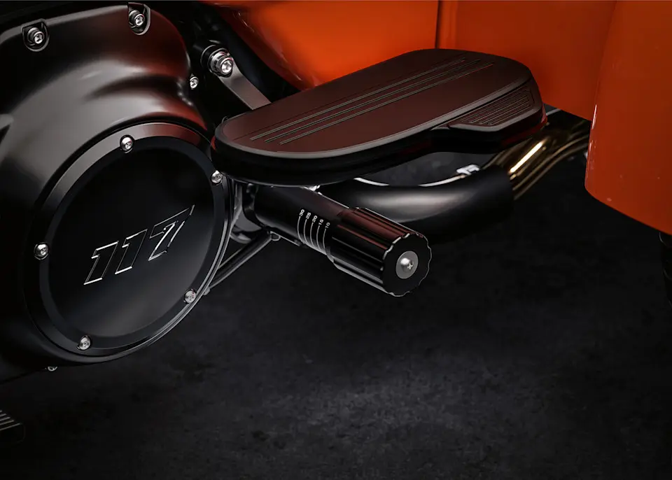 Harley-Davidson Road Glide 3 Beauty Pre Load LS Detail.