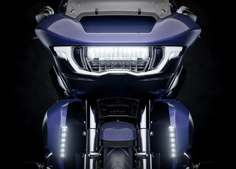 Harley-Davidson Road Glide Limited 2026 mit LED-Beleuchtung.