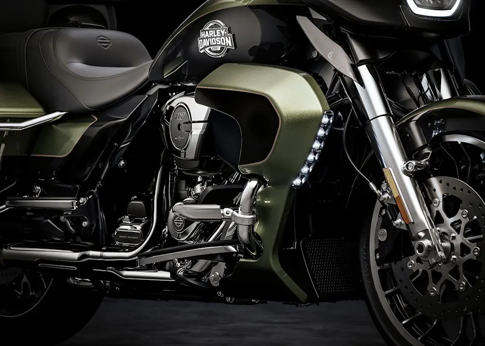Harley-Davidson 2026 Street Glide Limited mit Luftleitblechen.