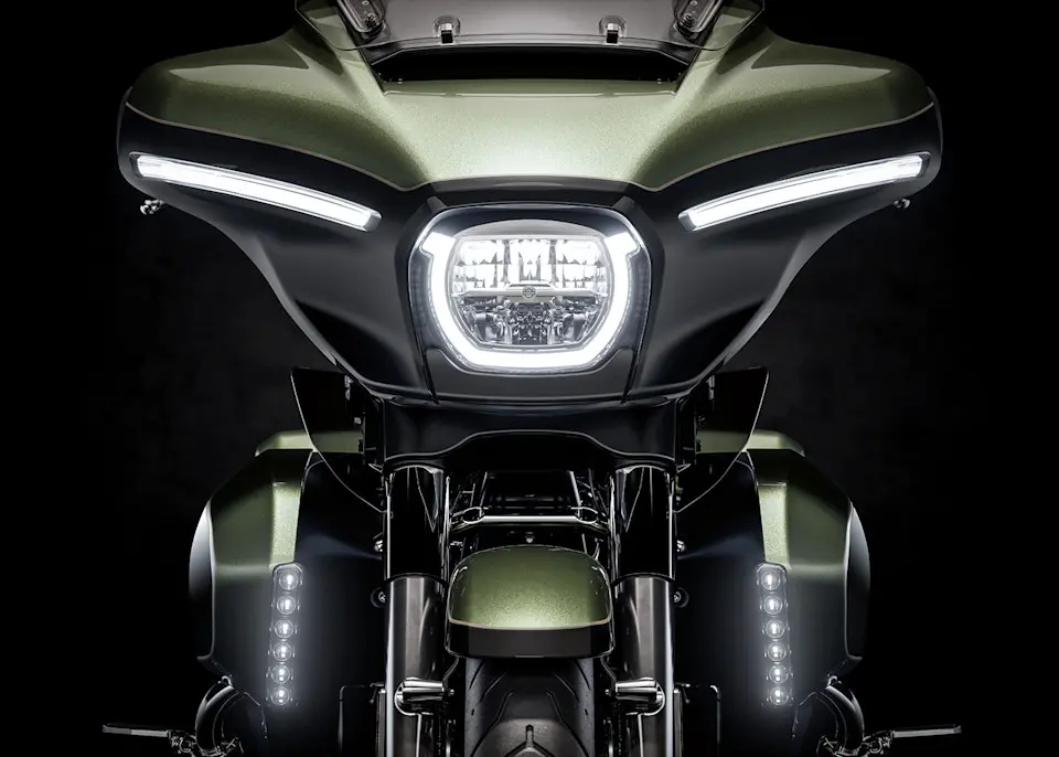 Harley-Davidson 2026 Street Glide Limited mit LED-Beleuchtung.