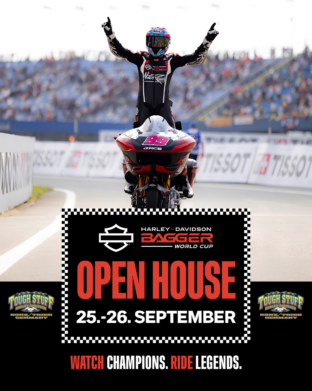 Ein Rennfahrer steht auf einem Harley-Davidson Motorrad auf einer Rennstrecke, darunter Infos zum September Open House am 25. und 26. September 2026